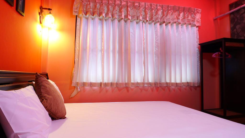 Hotel Baan Kaewta à Chiang Mai Extérieur photo