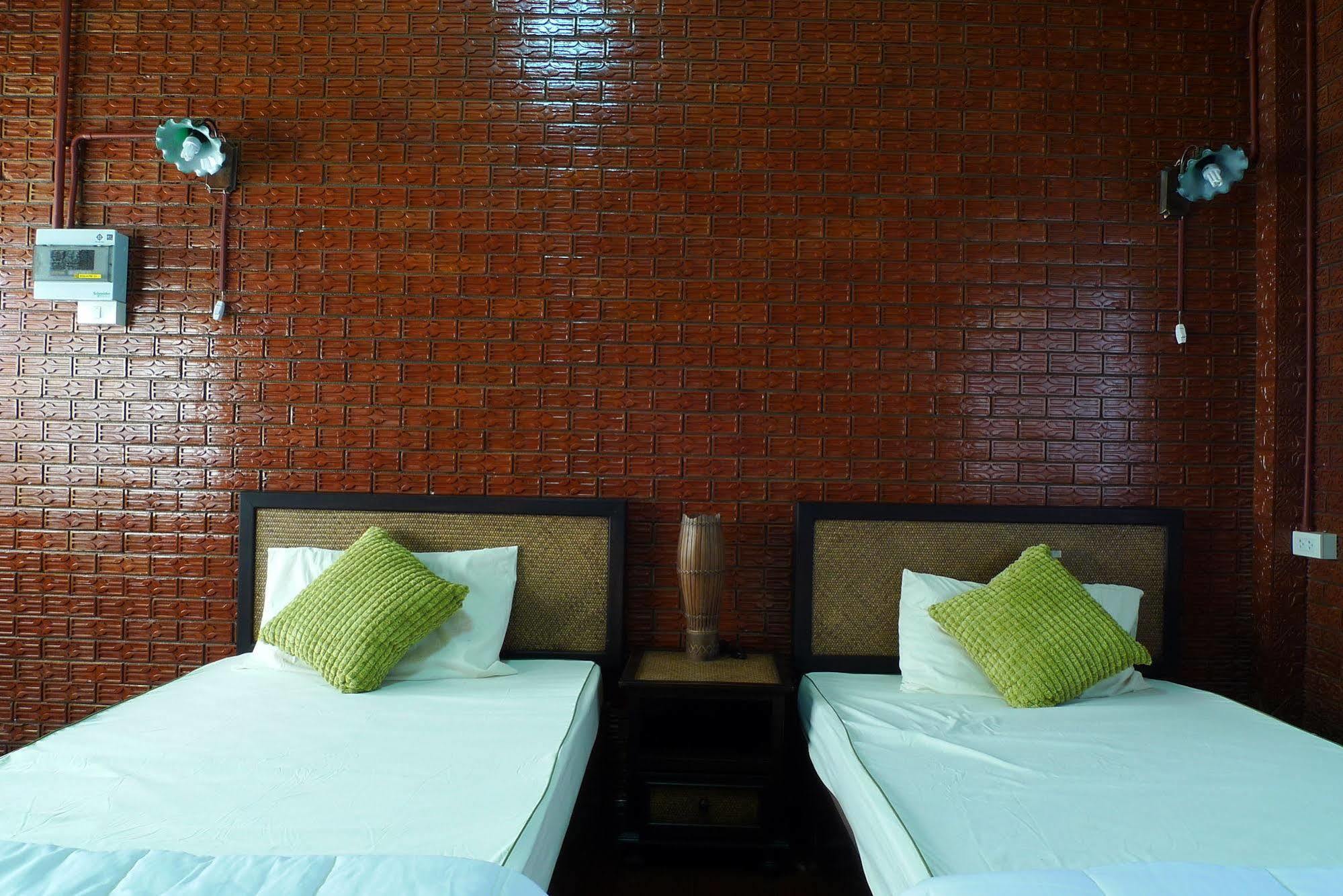 Hotel Baan Kaewta à Chiang Mai Extérieur photo