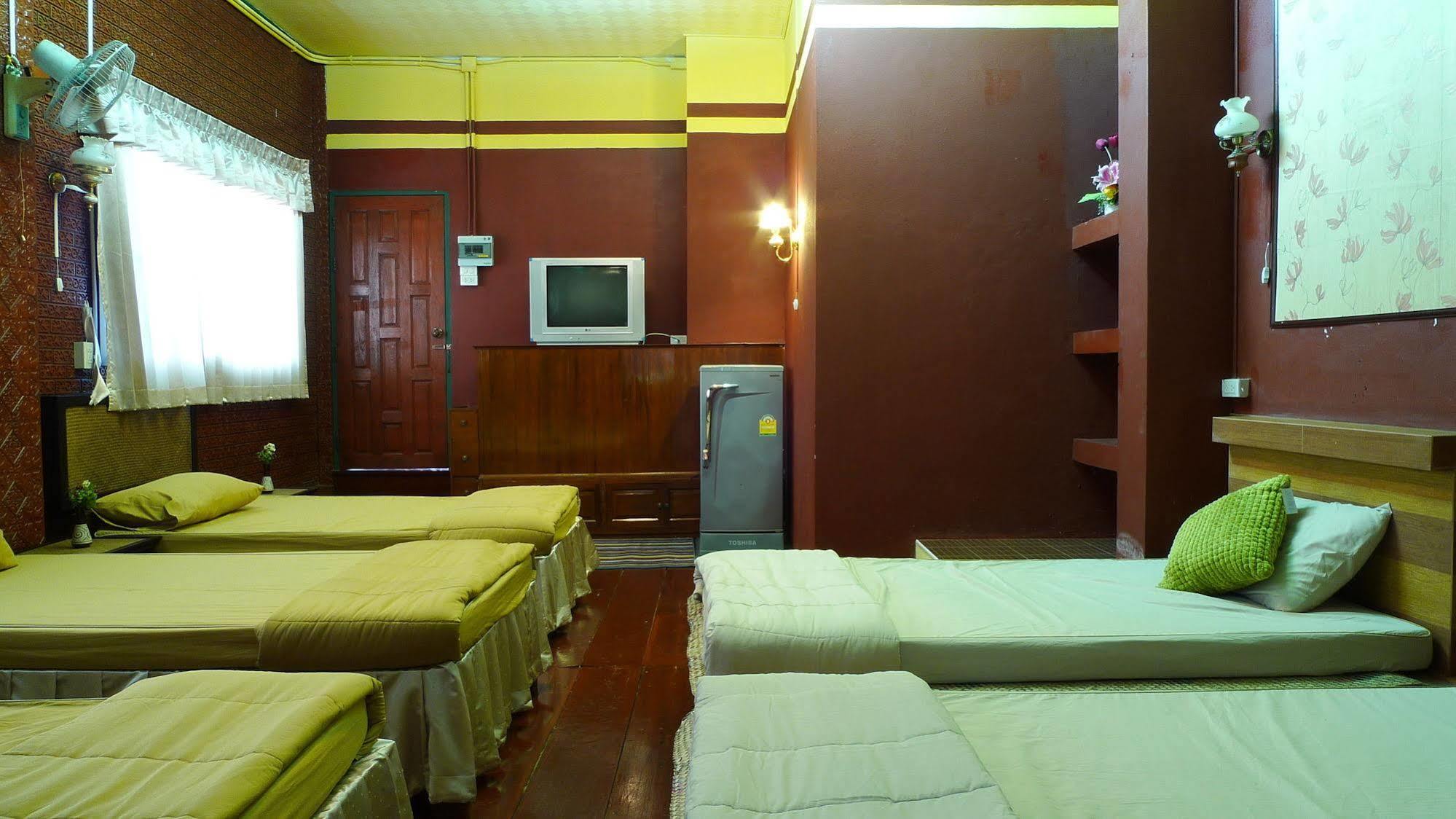 Hotel Baan Kaewta à Chiang Mai Extérieur photo